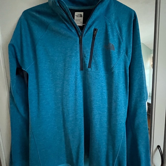 Pick one north face shirt - Picture 1 of 2